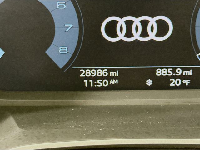 Used 2024 Audi Q3 2.0T Premium image 12