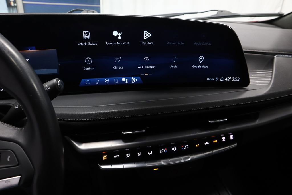 Used 2024 Cadillac XT4 Premium Luxury image 10