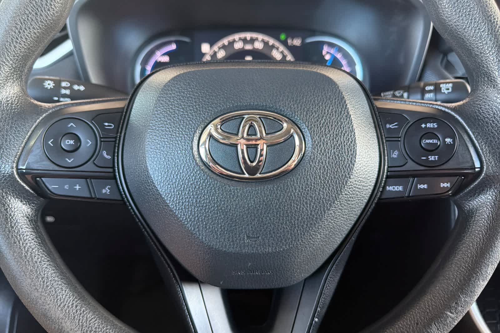 Used 2024 Toyota RAV4 XLE AWD/4WD image 23