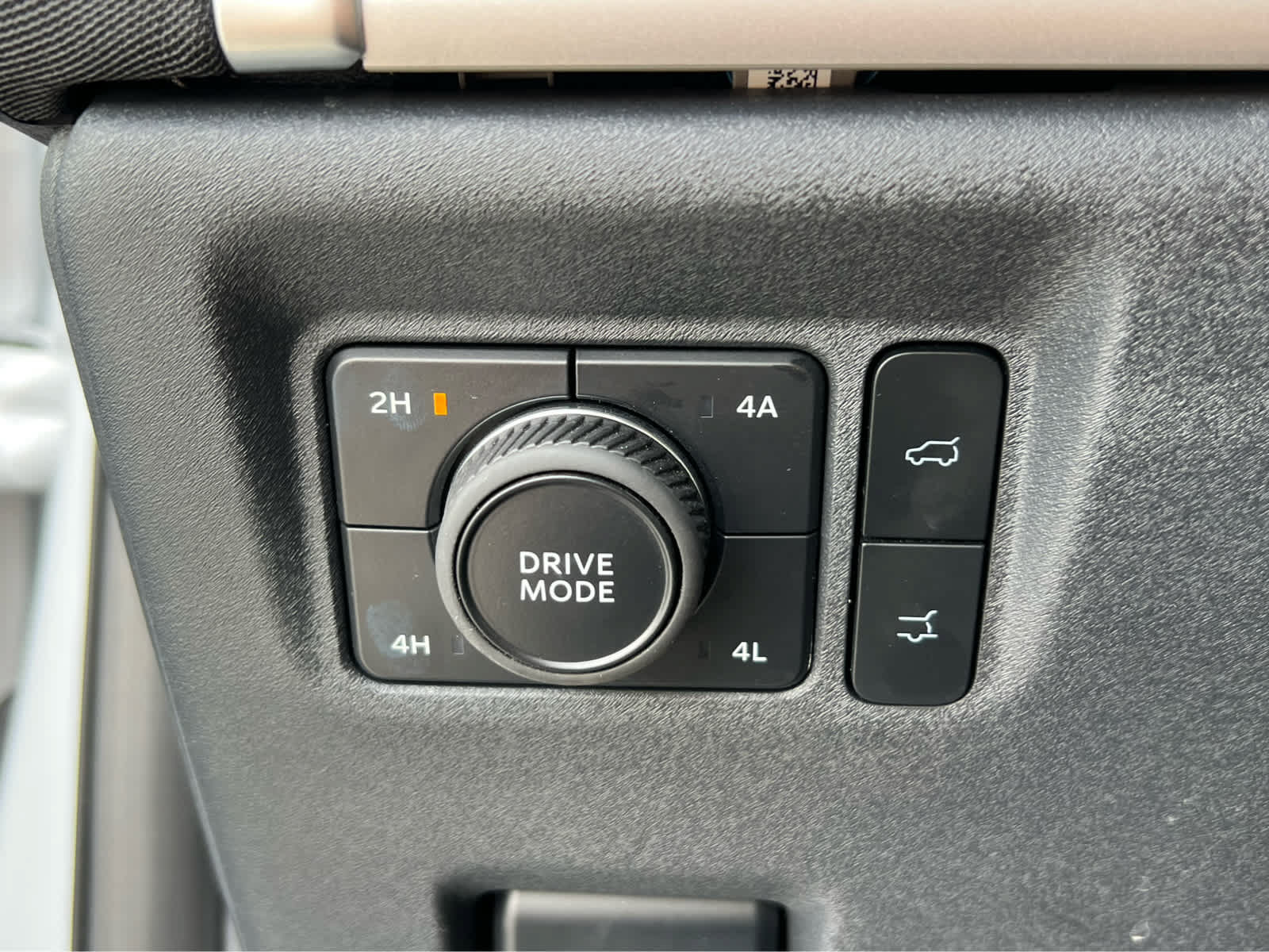 Certified 2025 Ford Expedition Active AWD/4WD image 33