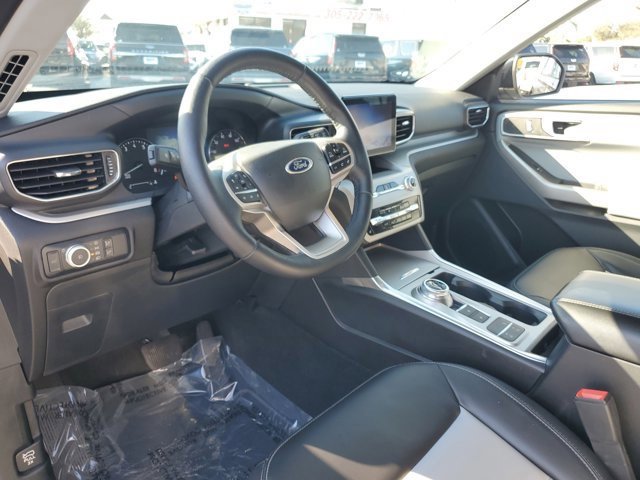 Certified 2022 Ford Explorer XLT w/ Equipment Group 202A image 14