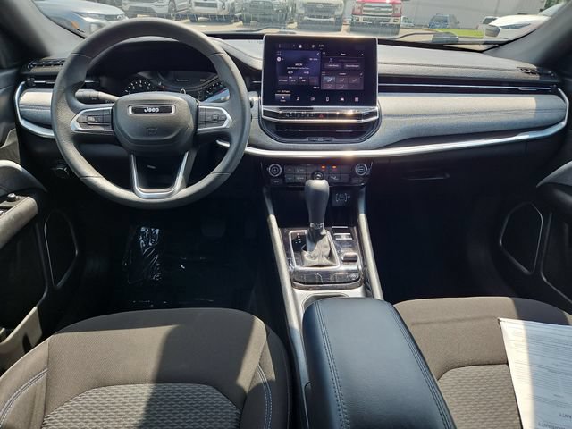 Used 2024 Jeep Compass Sport AWD/4WD image 10