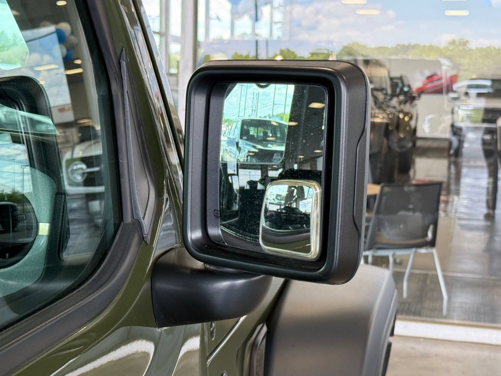 Used 2024 Jeep Wrangler Unlimited Sport AWD/4WD image 33