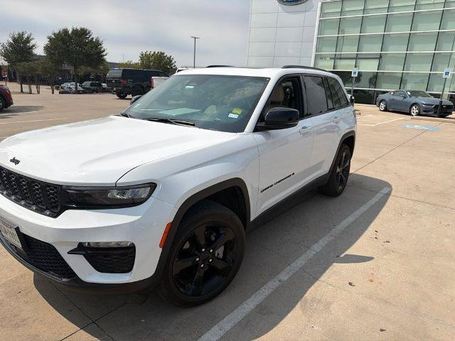 Used 2025 Jeep Grand Cherokee Limited w/ Black Appearance Package