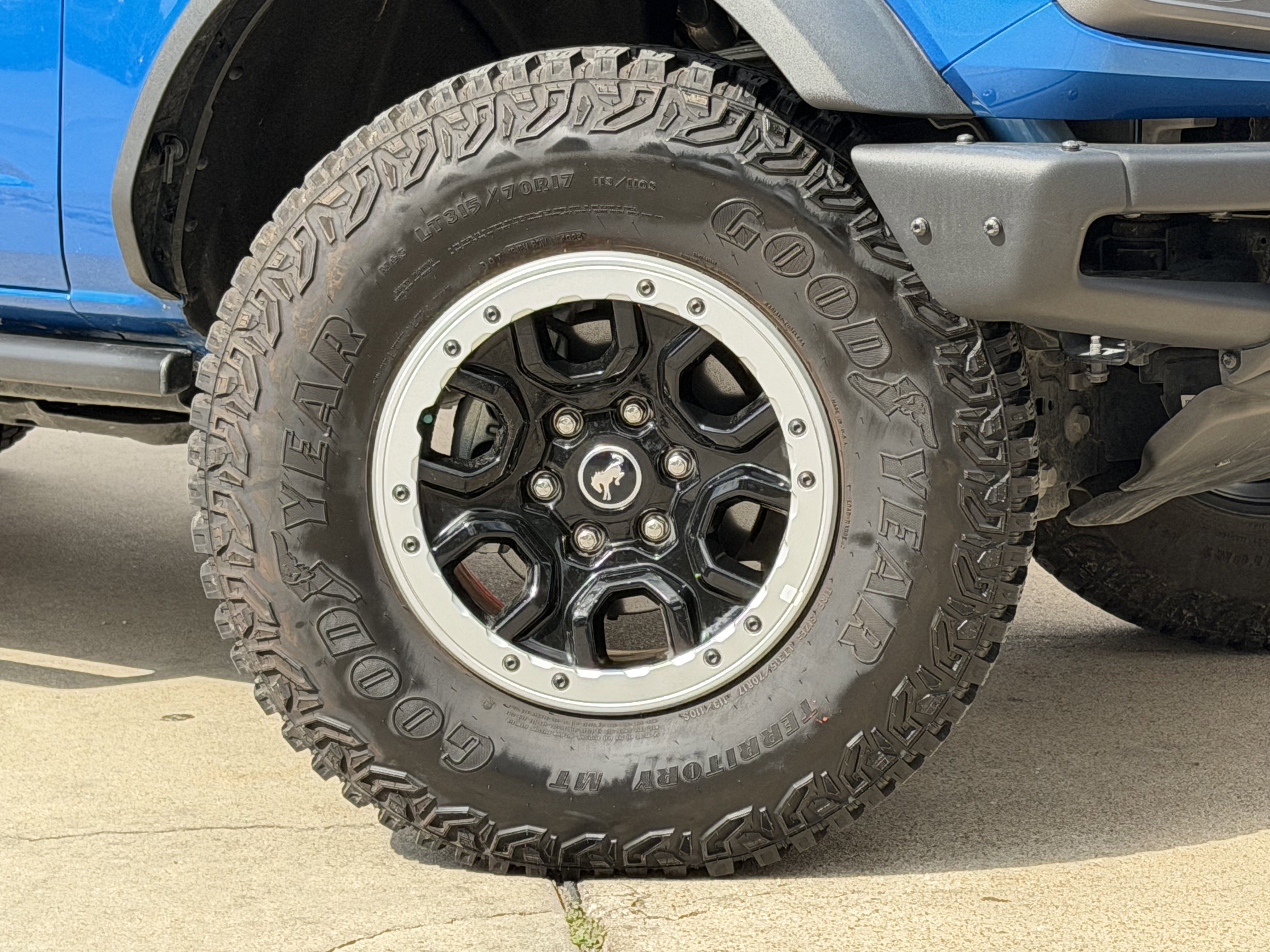 Certified 2024 Ford Bronco Badlands w/ Sasquatch Package AWD/4WD image 3