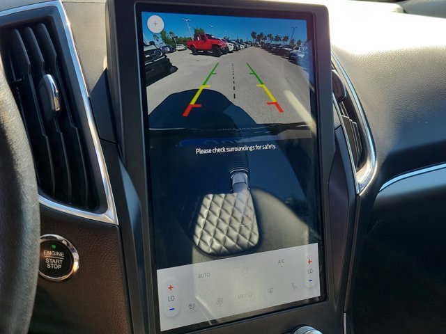 Certified 2023 Ford Edge Titanium image 30