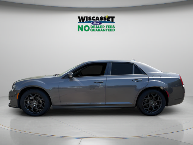 Used 2023 Chrysler 300 Touring L w/ Popular Equipment Group AWD/4WD image 2