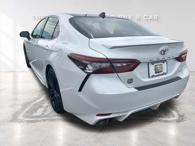 Used 2024 Toyota Camry XSE FWD image 6