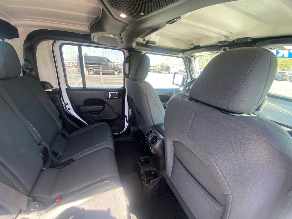 Used 2025 Jeep Gladiator Sport image 26