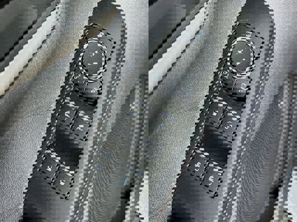 Certified 2022 Ford Escape SE image 28