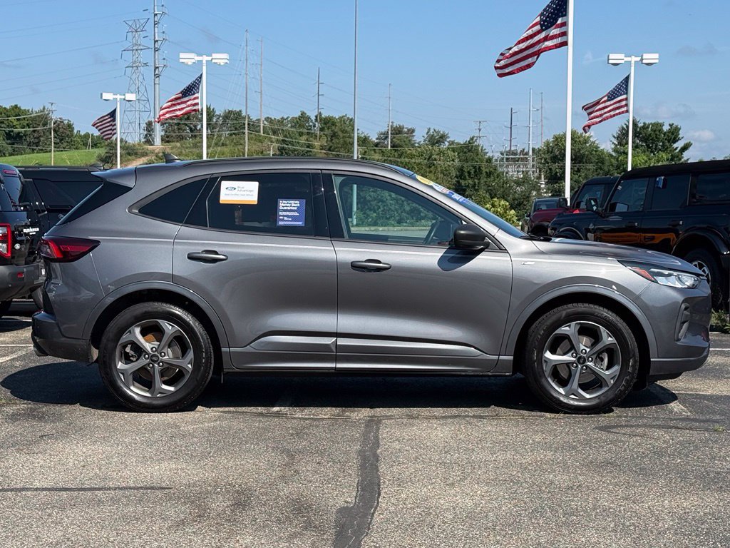 Certified 2024 Ford Escape ST-Line FWD image 4