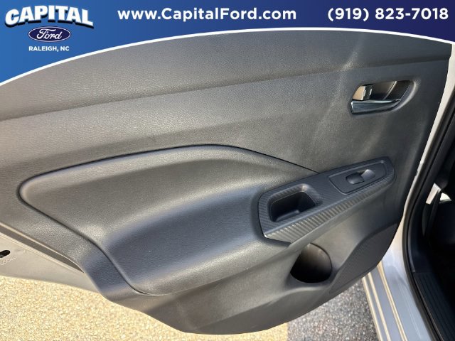 Used 2025 Nissan Versa SV FWD image 16