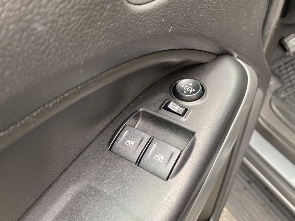 Used 2022 Chevrolet Colorado LT w/ Fleet Safety Package RWD image 17