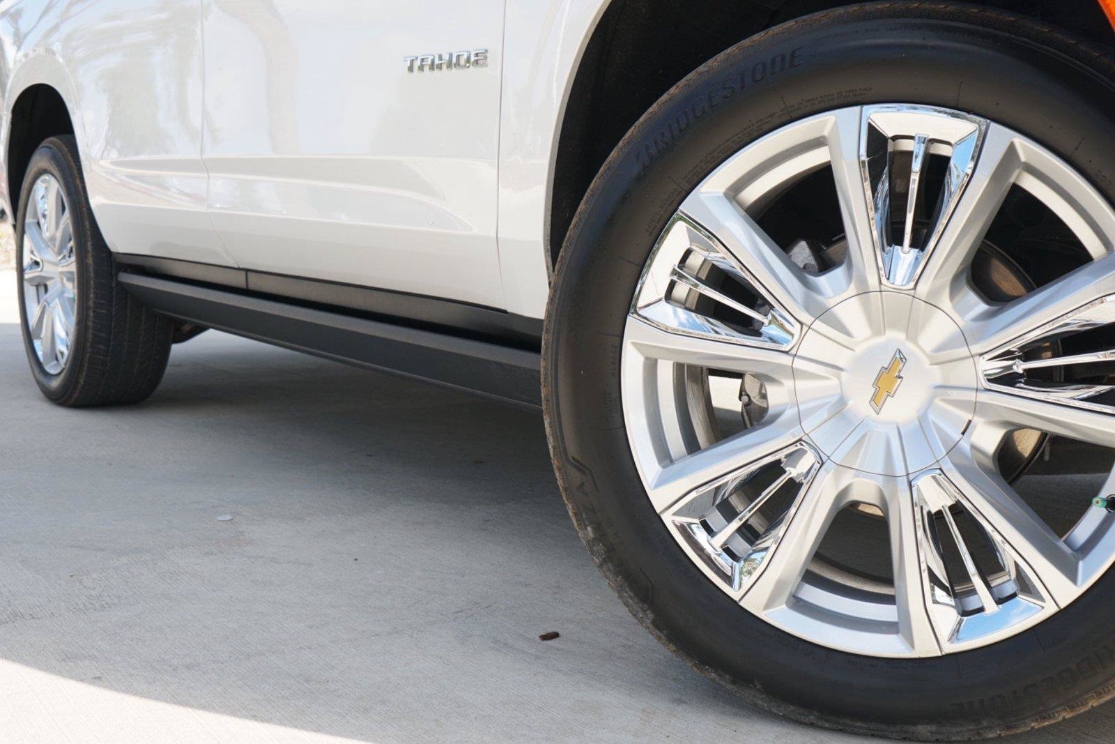 Used 2023 Chevrolet Tahoe High Country AWD/4WD image 2