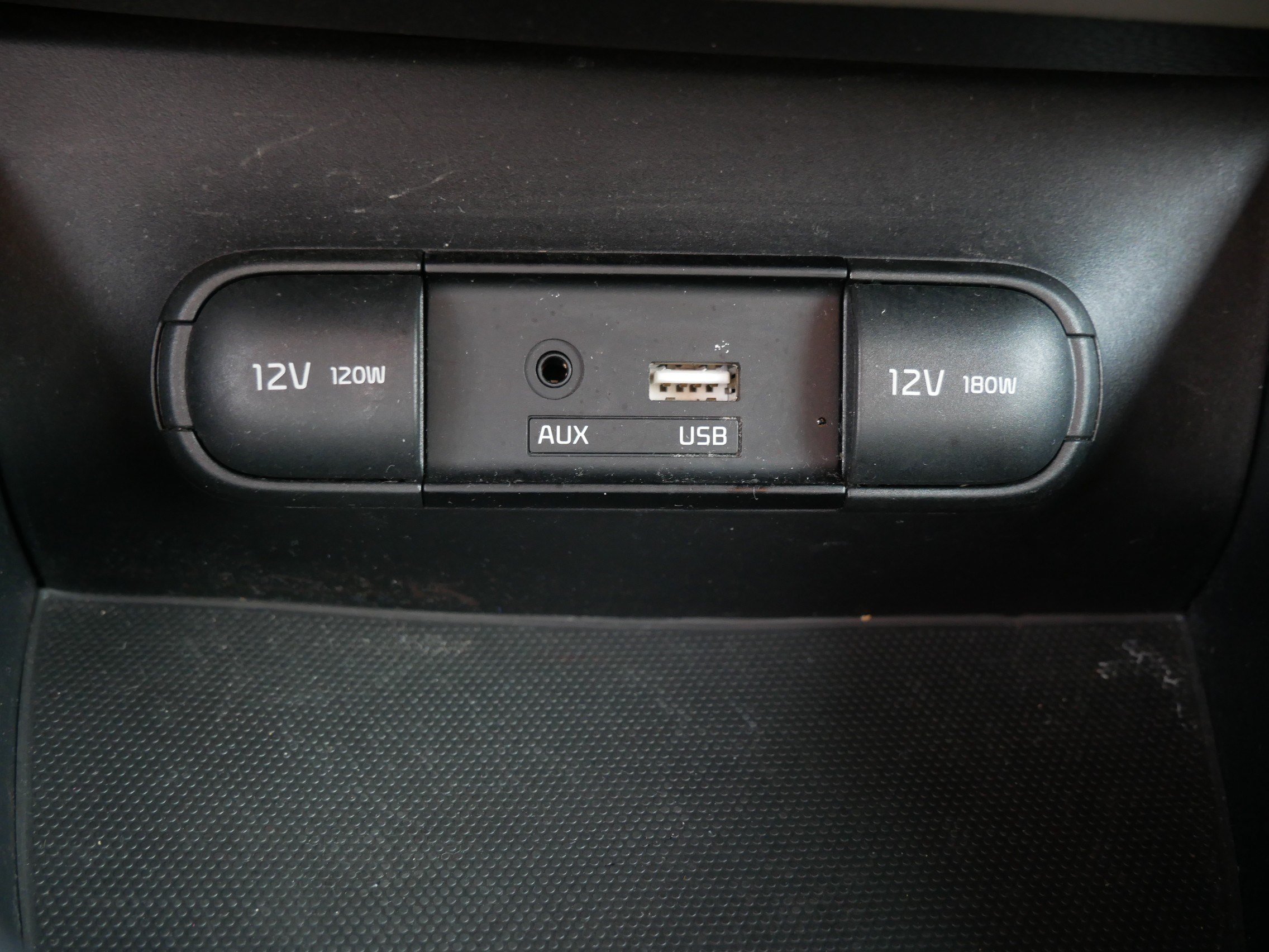 Used 2018 Kia Soul FWD image 29