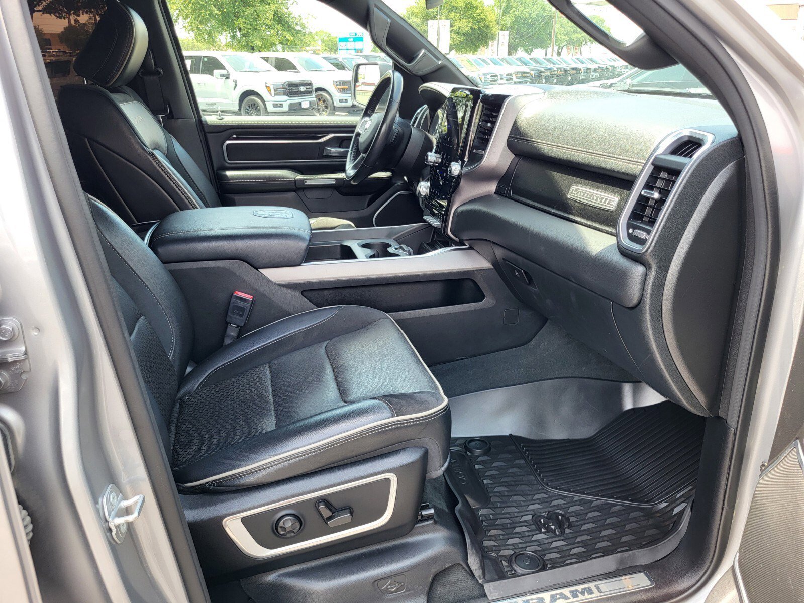 Used 2021 RAM 1500 Laramie AWD/4WD image 13