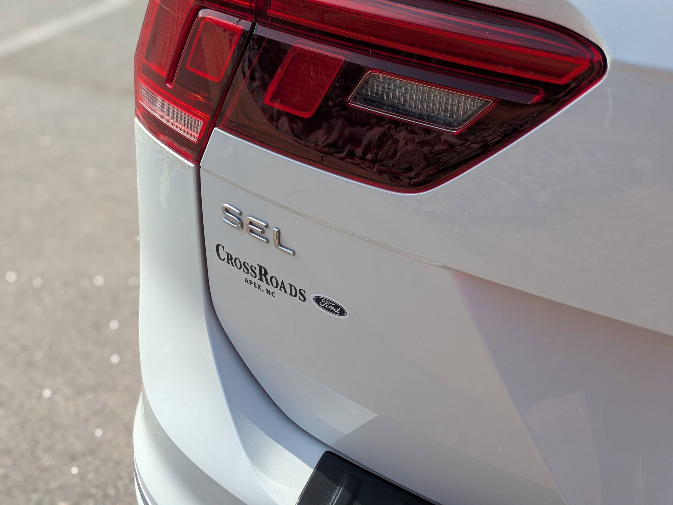 Used 2022 Volkswagen Tiguan SEL R-Line image 34