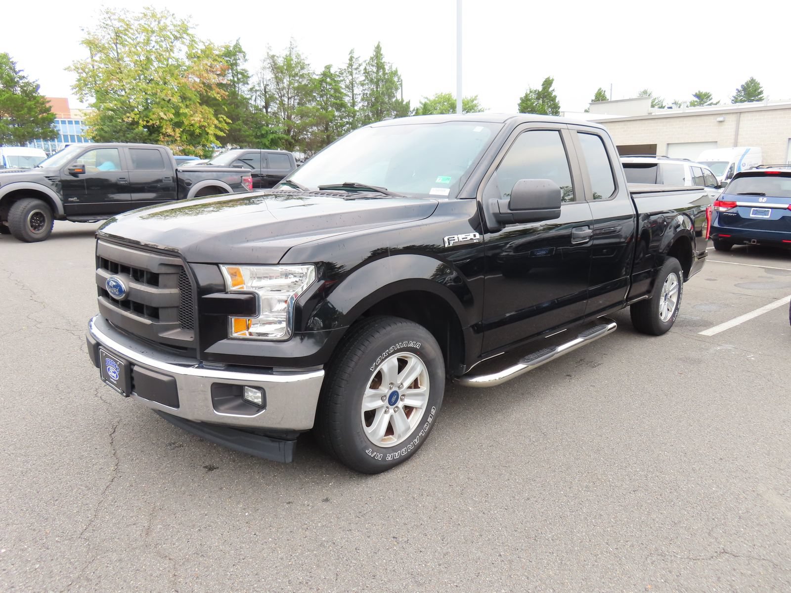Certified 2017 Ford F150 XL w/ Equipment Group 101A Mid RWD image 3