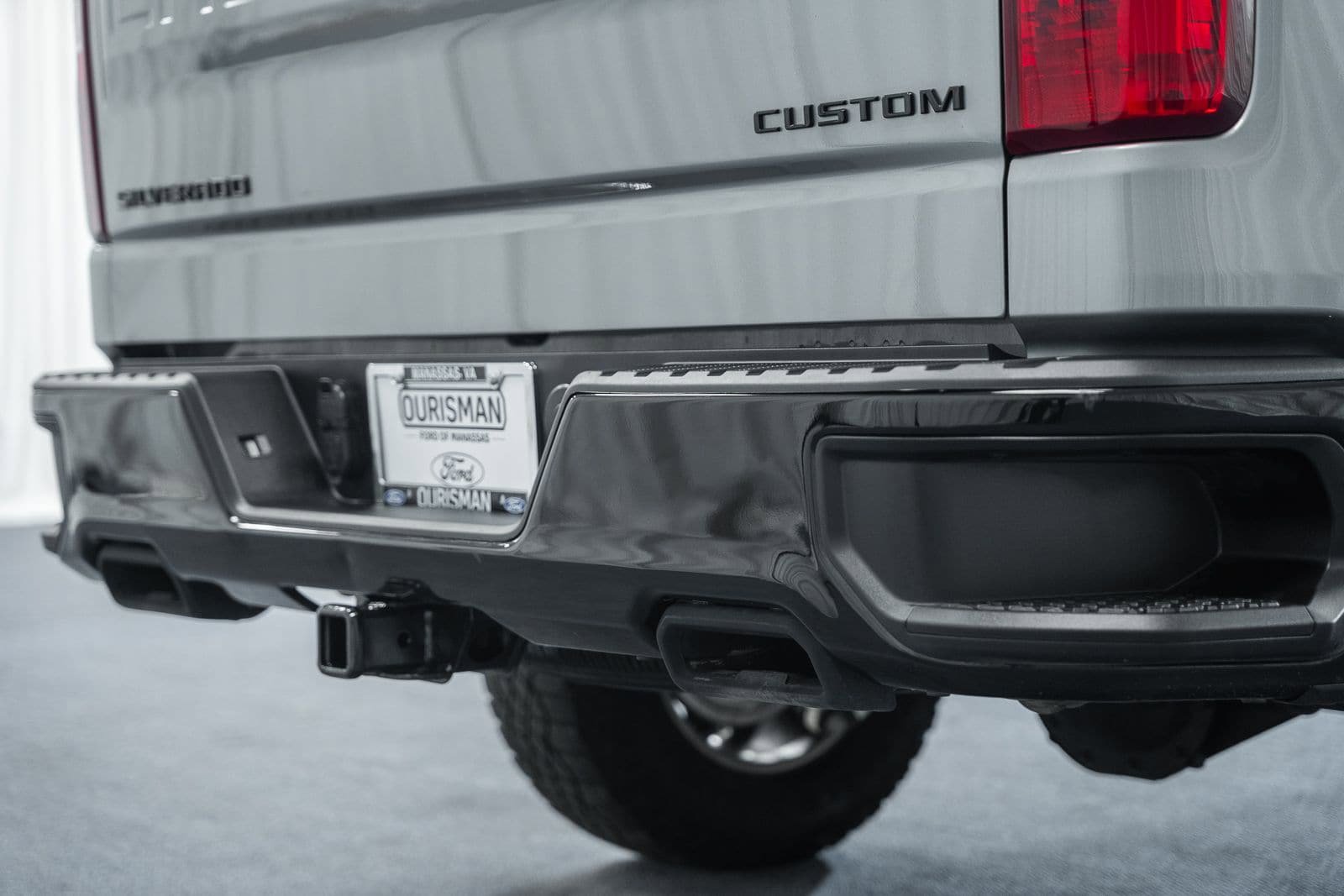 Used 2025 Chevrolet Silverado 1500 Custom Trail Boss w/ Dark Appearance Package AWD/4WD image 10