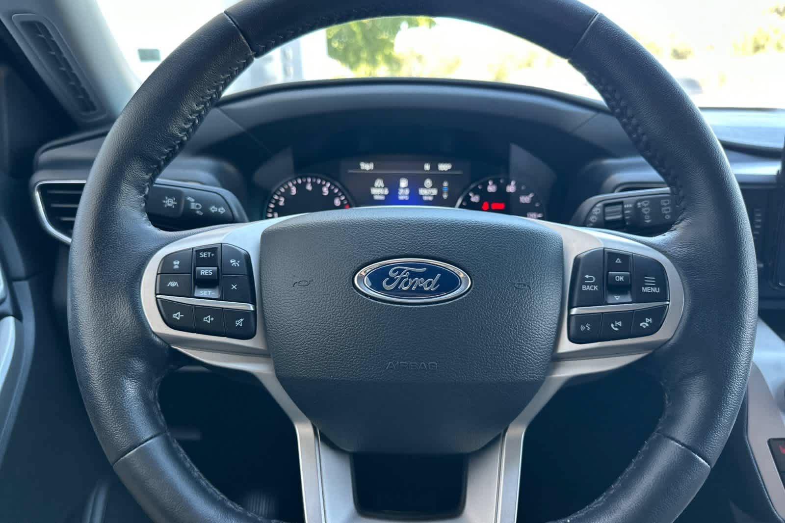 Certified 2022 Ford Explorer XLT w/ Equipment Group 202A RWD image 26