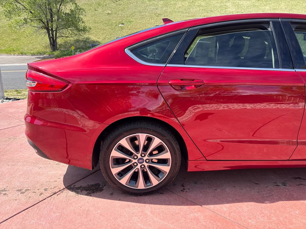 Certified 2019 Ford Fusion SE AWD/4WD image 33