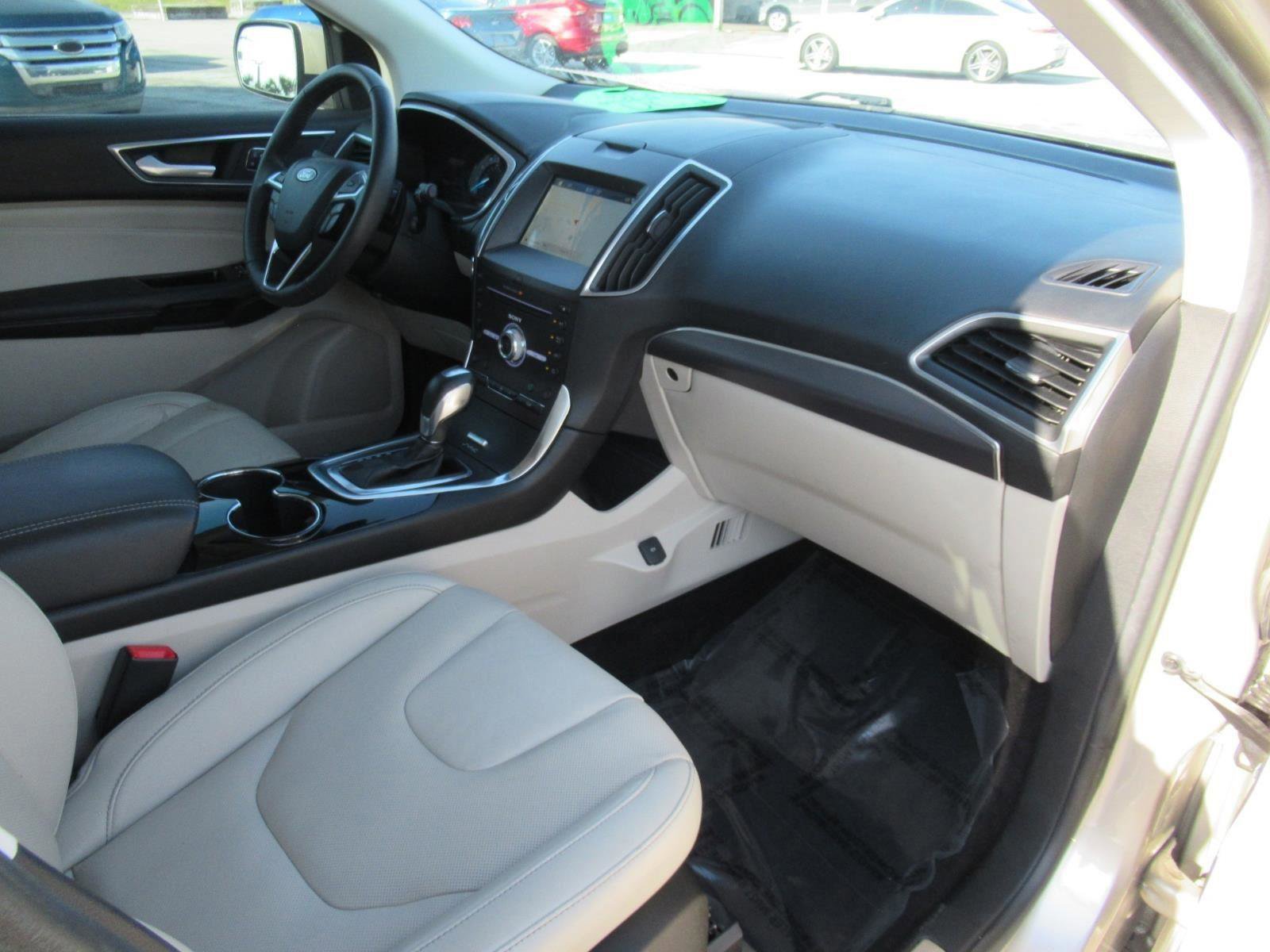 Certified 2017 Ford Edge Titanium w/ Equipment Group 301A image 11