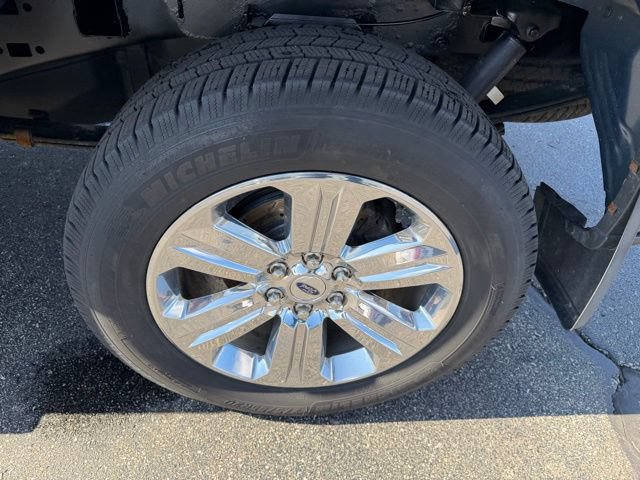 Certified 2019 Ford F150 XLT w/ Equipment Group 302A Luxury AWD/4WD image 30