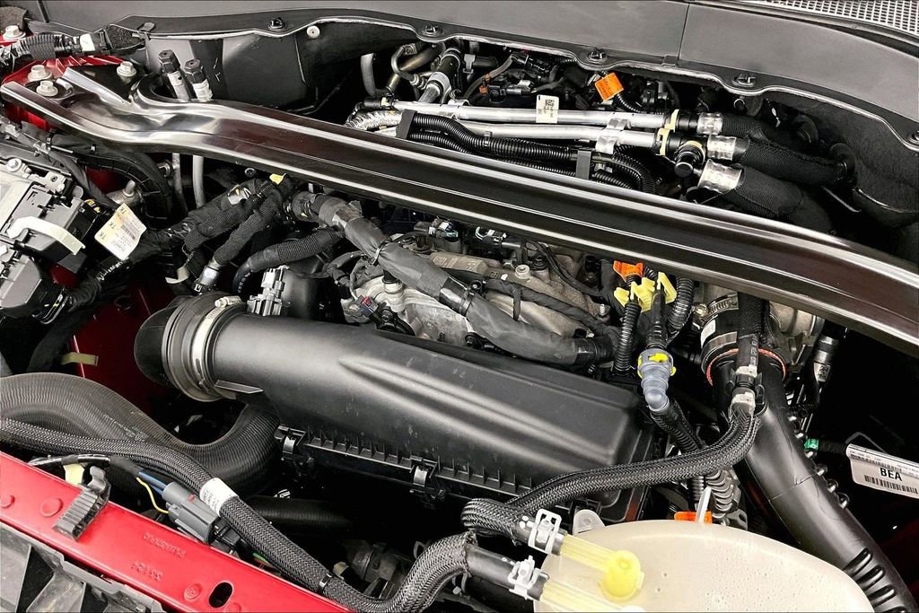 Certified 2025 Ford Explorer ST-Line w/ ST-Line Street Pack image 35