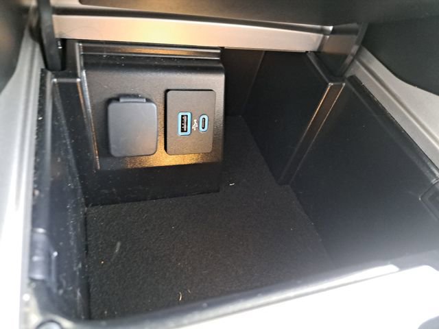 Certified 2023 Ford Explorer Limited w/ Limited Technology Package image 13