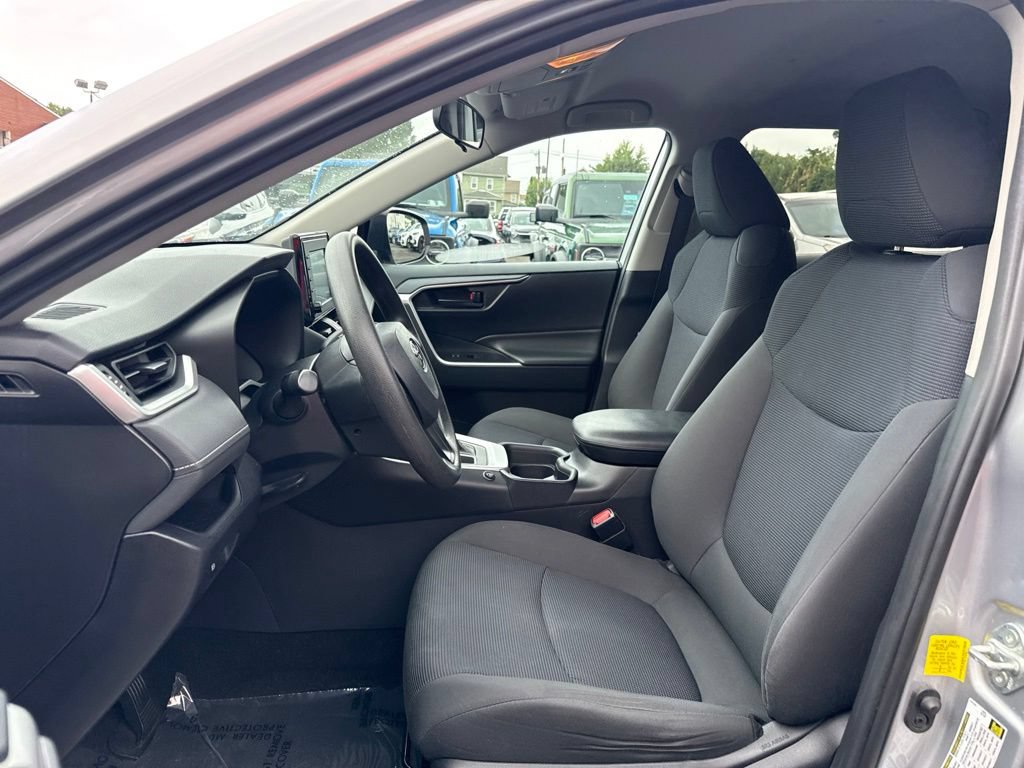 Used 2019 Toyota RAV4 LE w/ All Weather Liner Package AWD/4WD image 14
