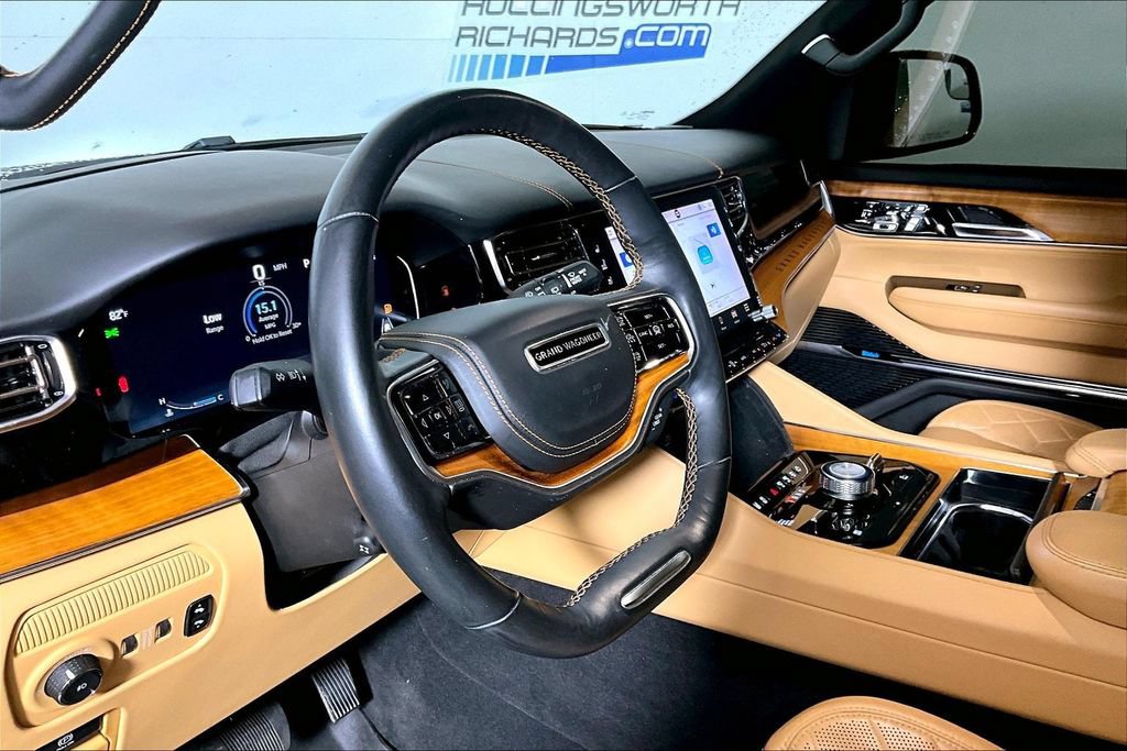 Used 2022 Jeep Grand Wagoneer Series III AWD/4WD image 10
