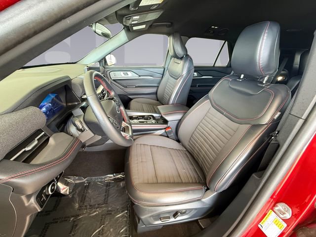 Certified 2025 Ford Explorer ST-Line AWD/4WD image 10