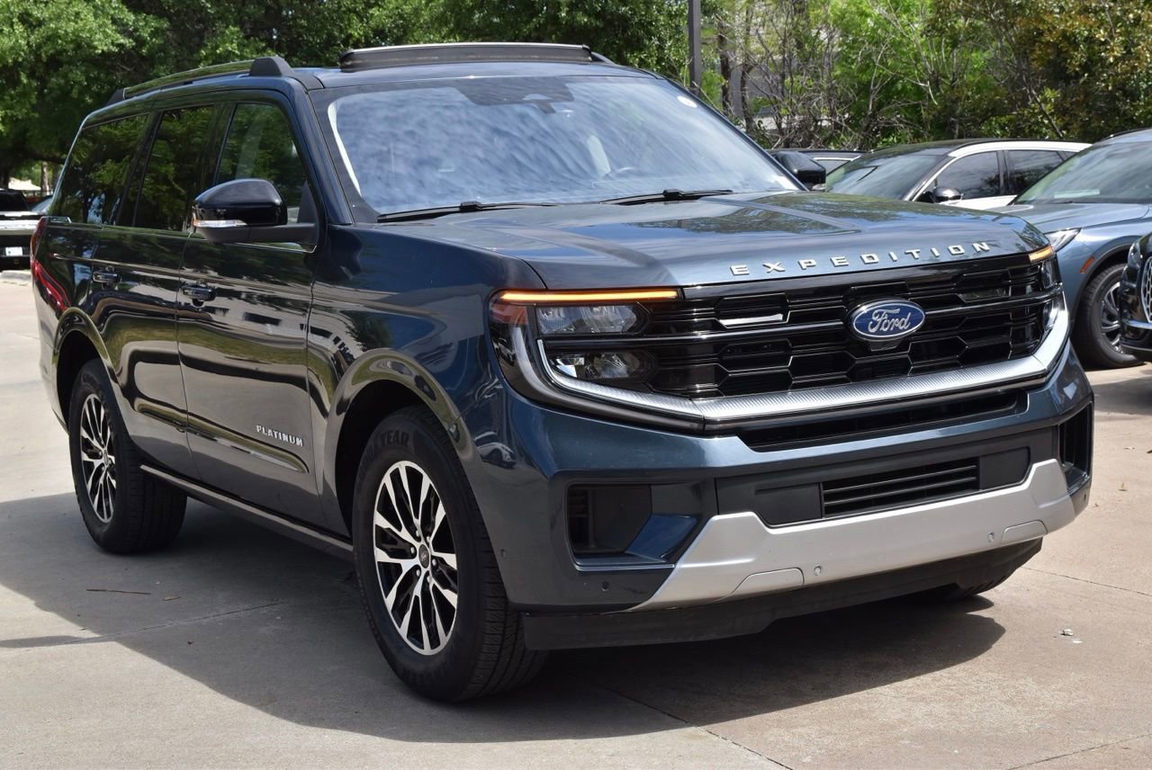 Certified 2025 Ford Expedition Platinum AWD/4WD image 11