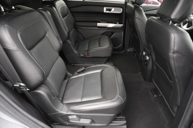 Certified 2022 Ford Explorer Limited w/ Equipment Group 301A image 15