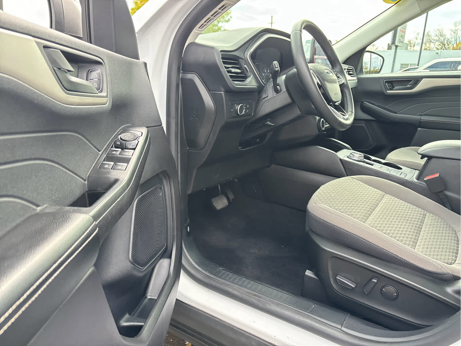 Certified 2022 Ford Escape SE w/ Convenience Package image 7