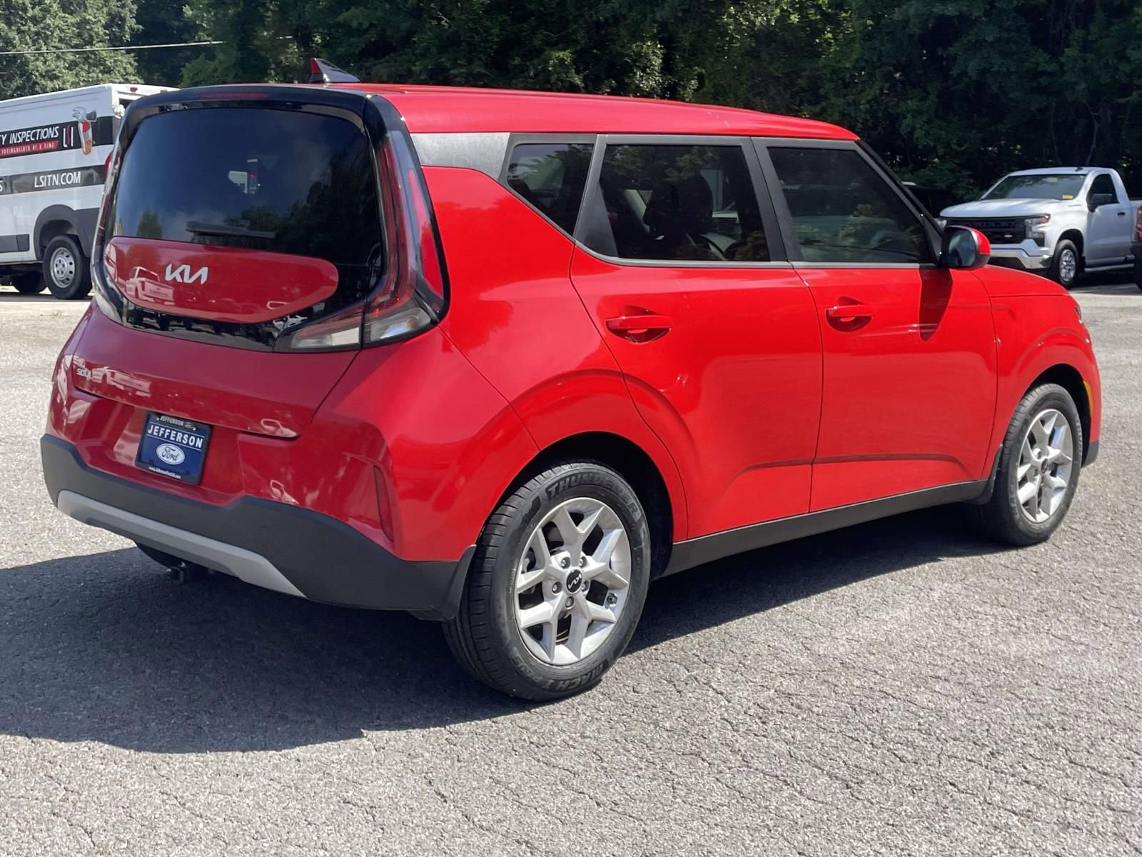 Used 2024 Kia Soul LX w/ Option Group 015 FWD image 3