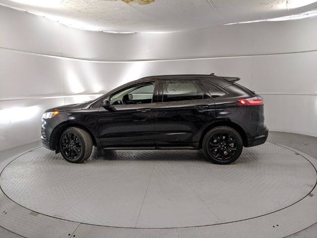 Certified 2023 Ford Edge SE w/ Black Appearance Package AWD/4WD image 5