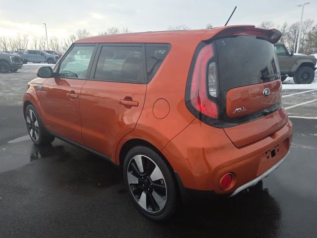 Used 2019 Kia Soul + image 2