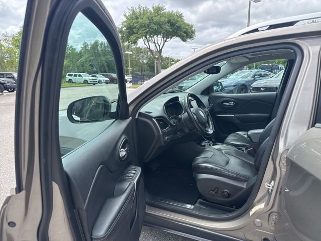 Used 2020 Jeep Cherokee Limited image 13