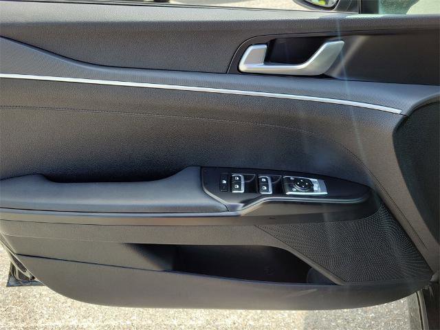 Used 2022 Kia K5 LXS image 19