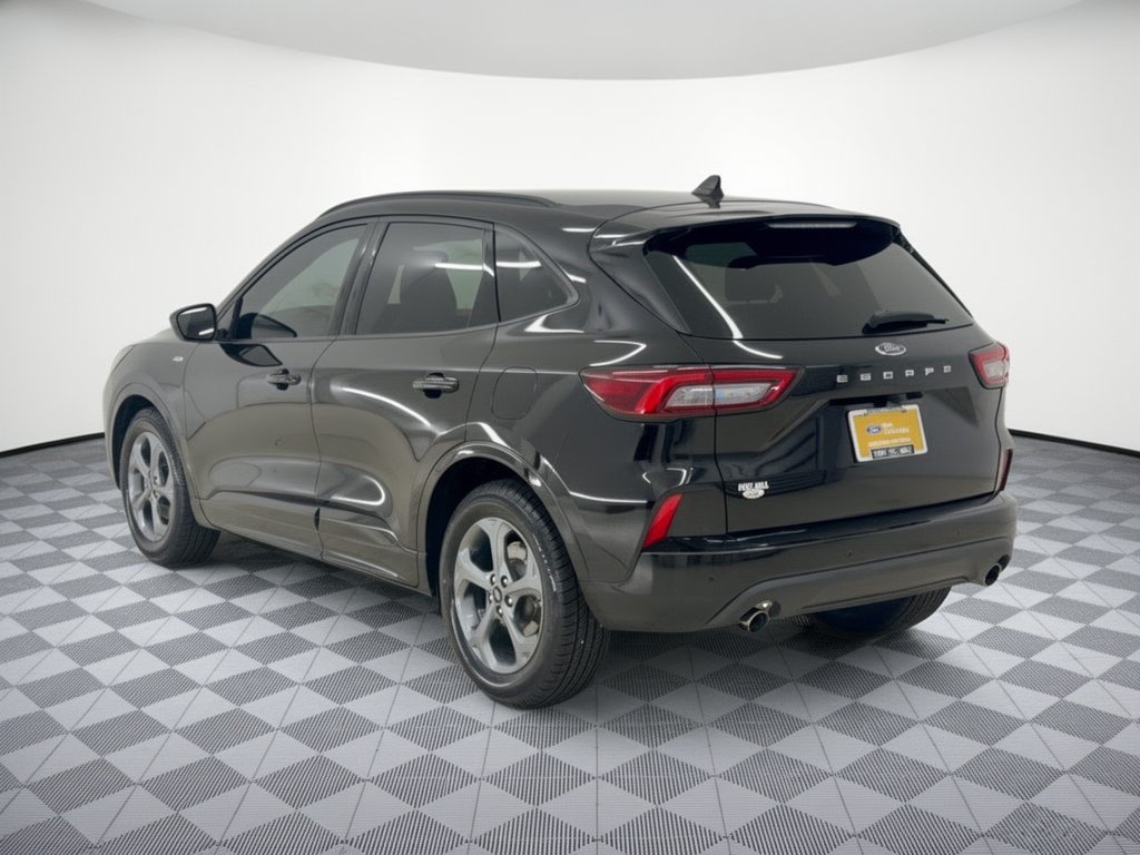 Certified 2023 Ford Escape ST-Line w/ Tech Pack #1 FWD image 3