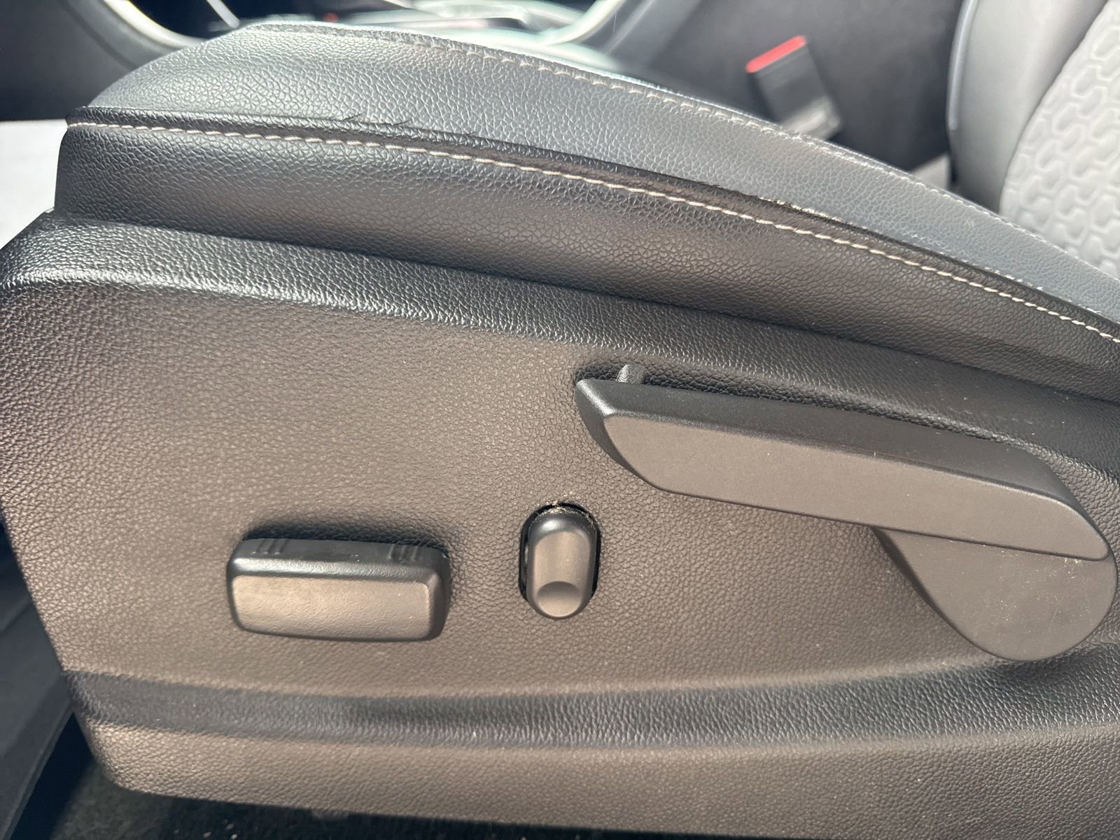 Used 2017 Chevrolet Colorado Z71 image 27