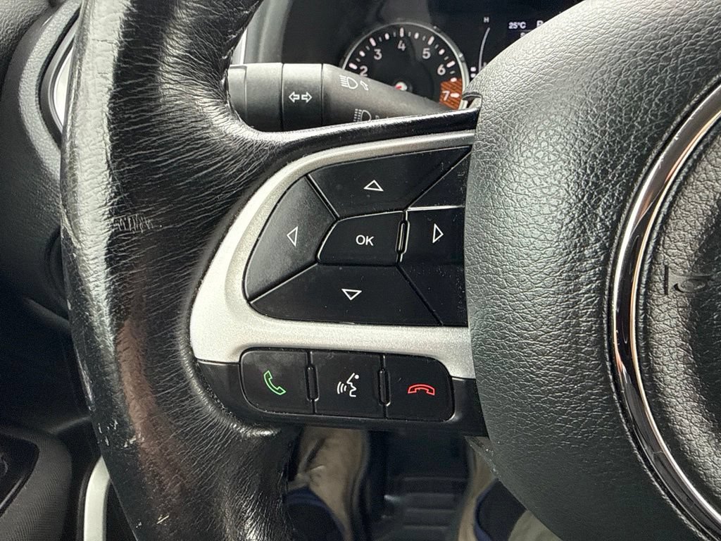 Used 2020 Jeep Renegade Latitude w/ Cold Weather Group AWD/4WD image 19