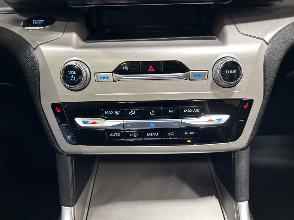 Certified 2024 Ford Explorer XLT w/ Equipment Group 202A image 22
