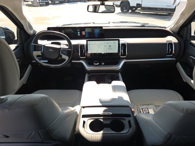 Certified 2025 Ford Expedition Platinum w/ Driver's Package image 23