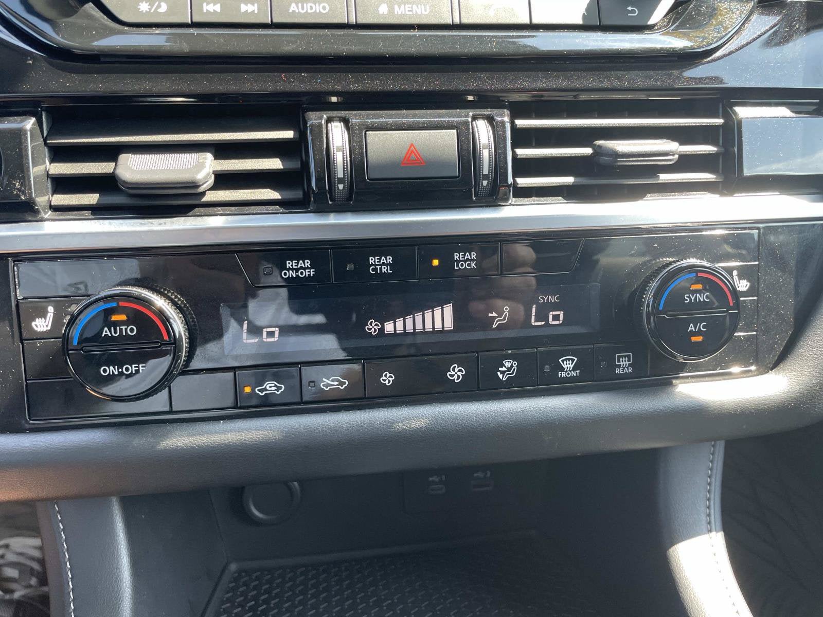 Used 2023 Nissan Pathfinder SV AWD/4WD image 20