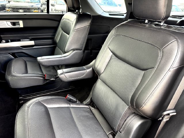 Certified 2023 Ford Explorer Limited w/ Limited Technology Package RWD image 24