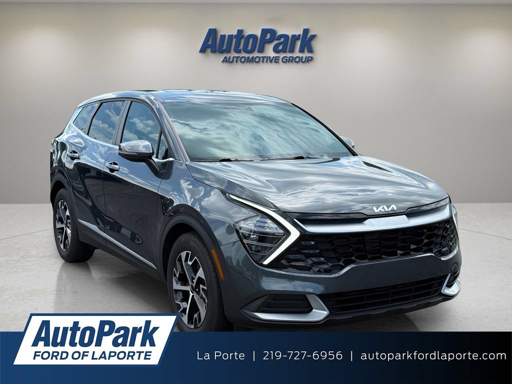 Used 2025 Kia Sportage EX FWD image 1