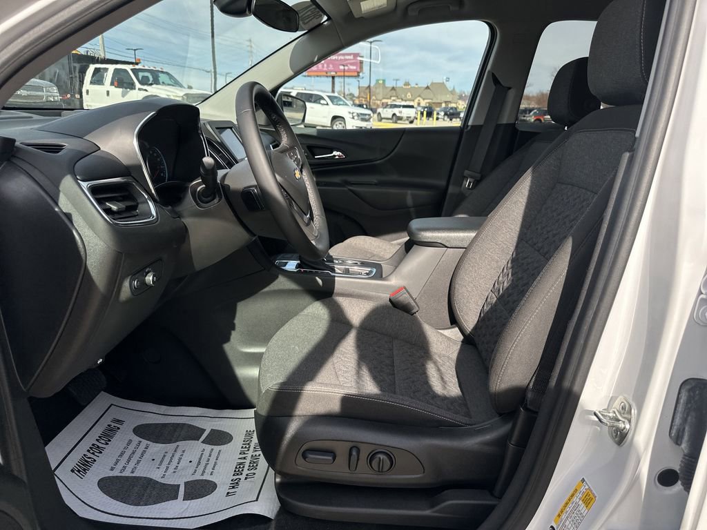 Used 2024 Chevrolet Equinox LT image 8