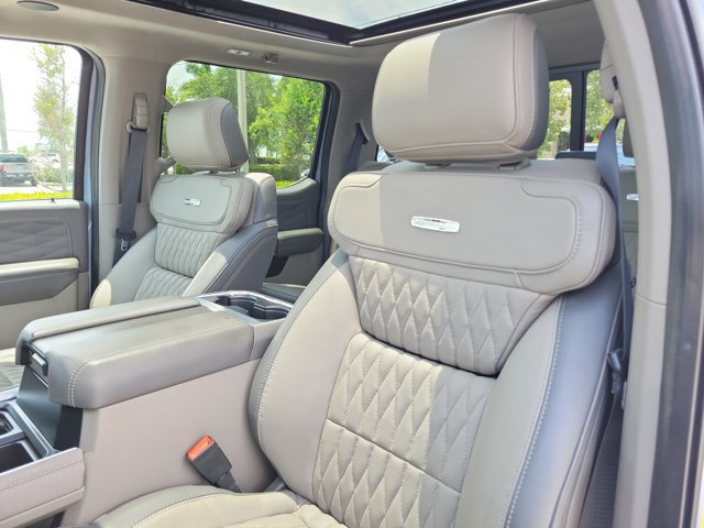 Certified 2025 Ford F350 Platinum w/ Platinum Plus Package AWD/4WD image 18